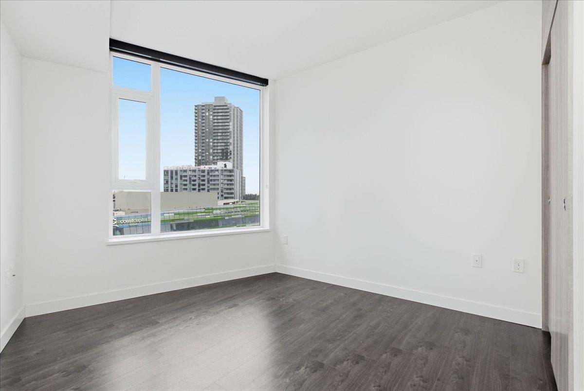 Primary Bathroom Photo of 1610 9887 Whalley Boulevard, Surrey, BC