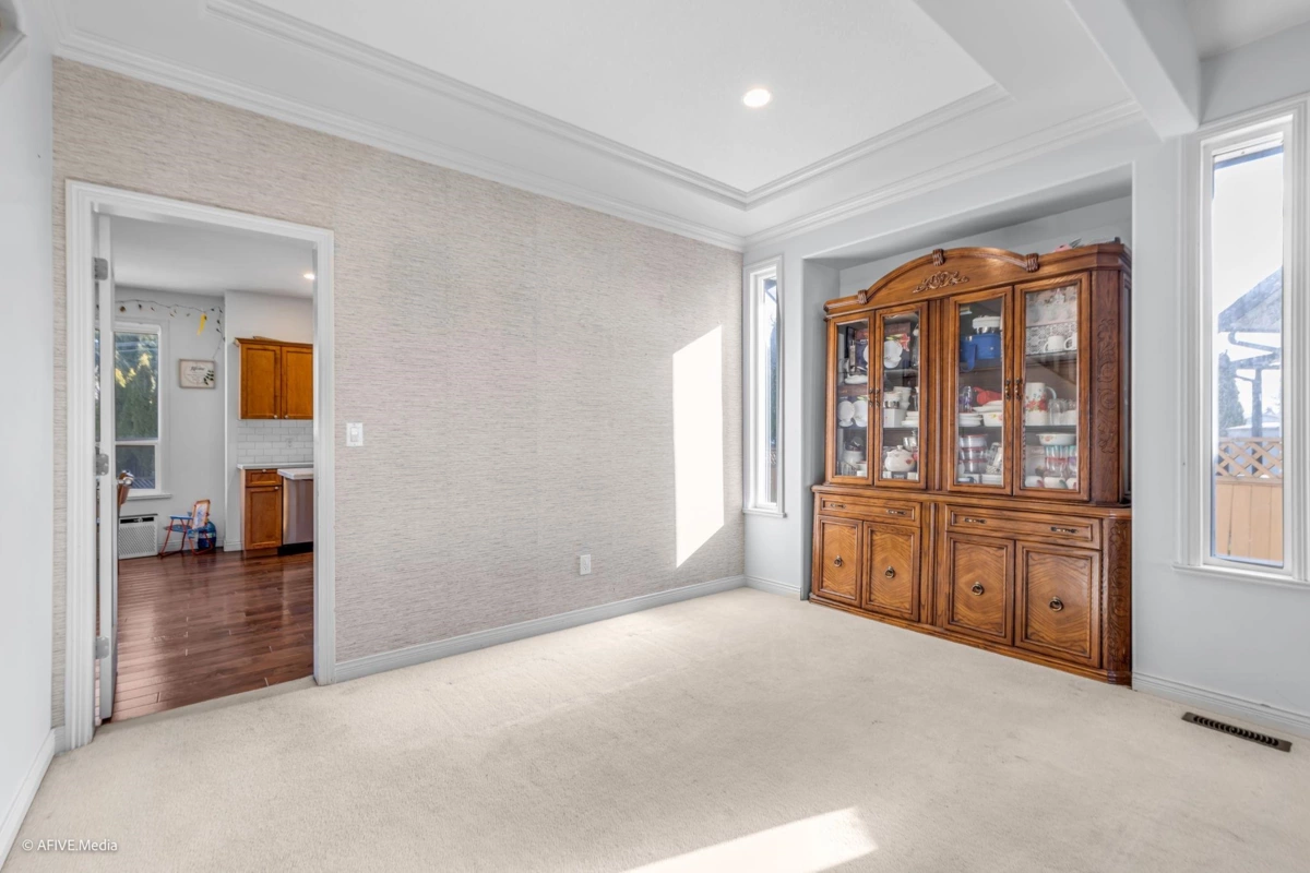 Breakfast Nook Photo of 2898 Buffer Crescent, Abbotsford, BC