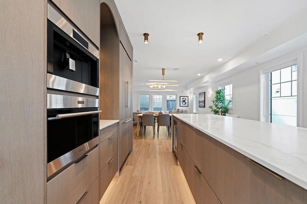 Entry Foyer Photo of 1139 W 33rd Avenue, Vancouver, BC