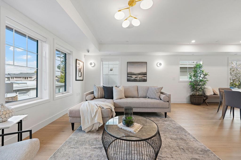 Family Room Photo of 1139 W 33rd Avenue, Vancouver, BC