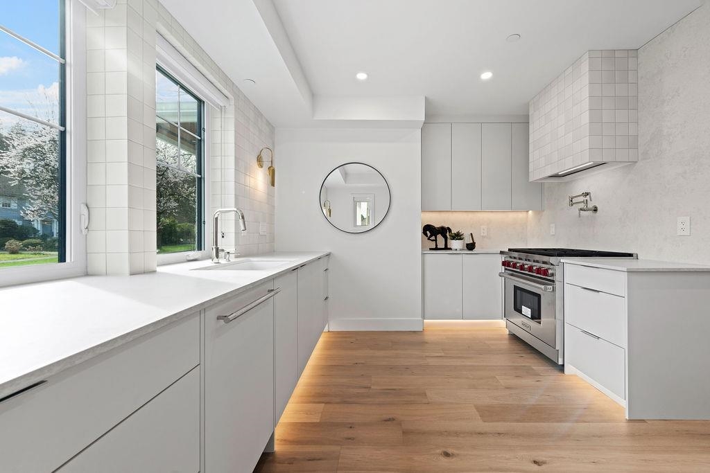 Guest Bathroom Photo of 1139 W 33rd Avenue, Vancouver, BC