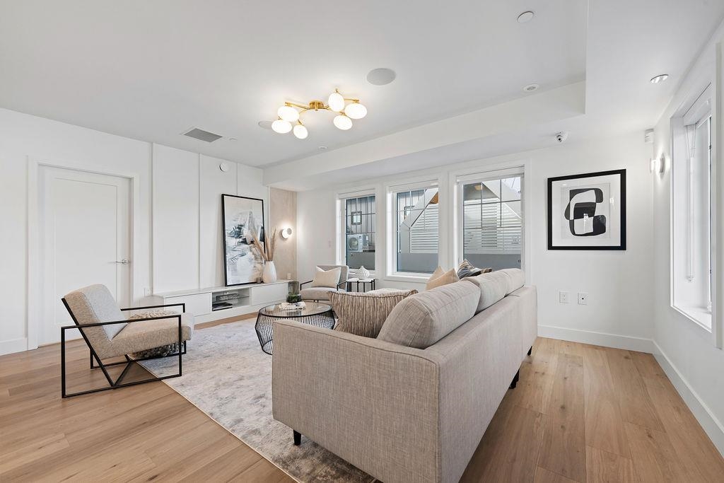 Kitchen Island Photo of 1139 W 33rd Avenue, Vancouver, BC