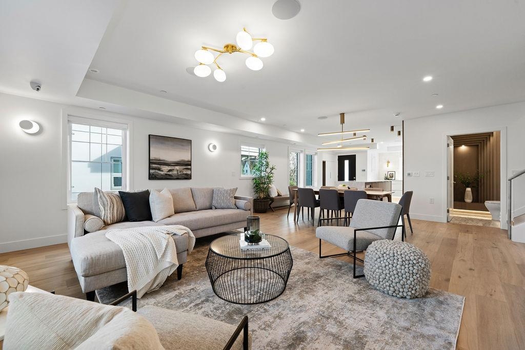 Living Room Photo of 1139 W 33rd Avenue, Vancouver, BC