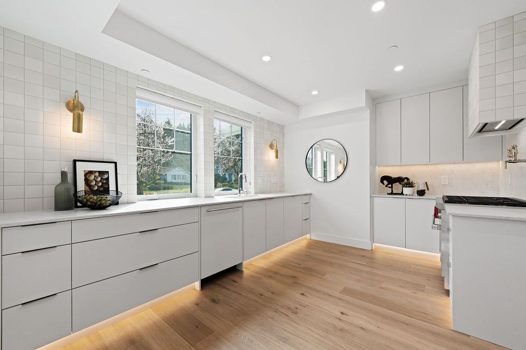 Powder Room Photo of 1139 W 33rd Avenue, Vancouver, BC