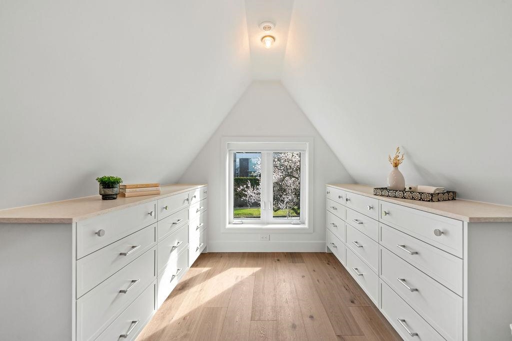 Swimming Pool Photo of 1139 W 33rd Avenue, Vancouver, BC