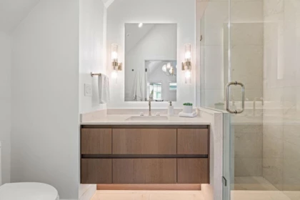 Hot Tub / Spa Photo of 1139 W 33rd Avenue, Vancouver, BC