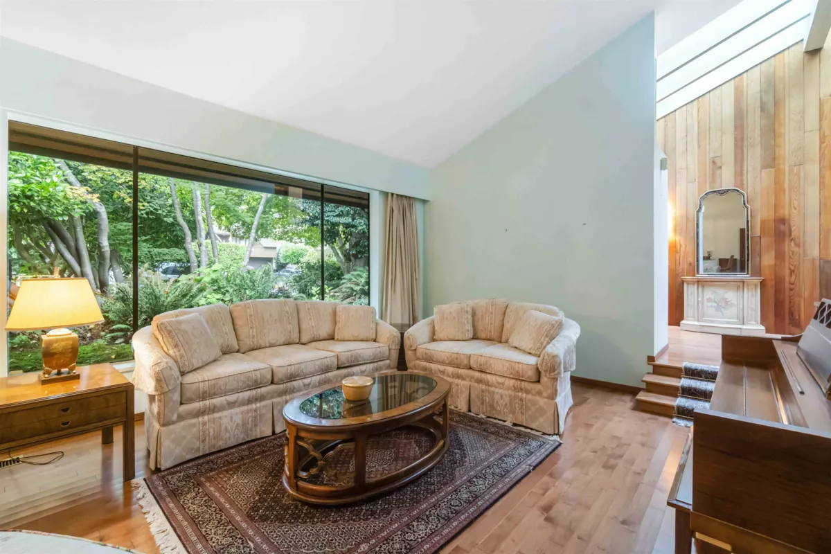 Kitchen Photo of 4262 Yuculta Crescent, Vancouver, BC