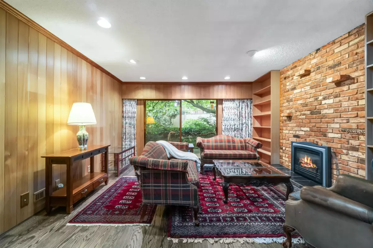 Staircase Photo of 4262 Yuculta Crescent, Vancouver, BC