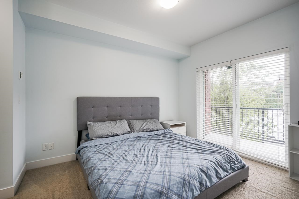 Office / Den Photo of 316 6480 195a Street, Surrey, BC