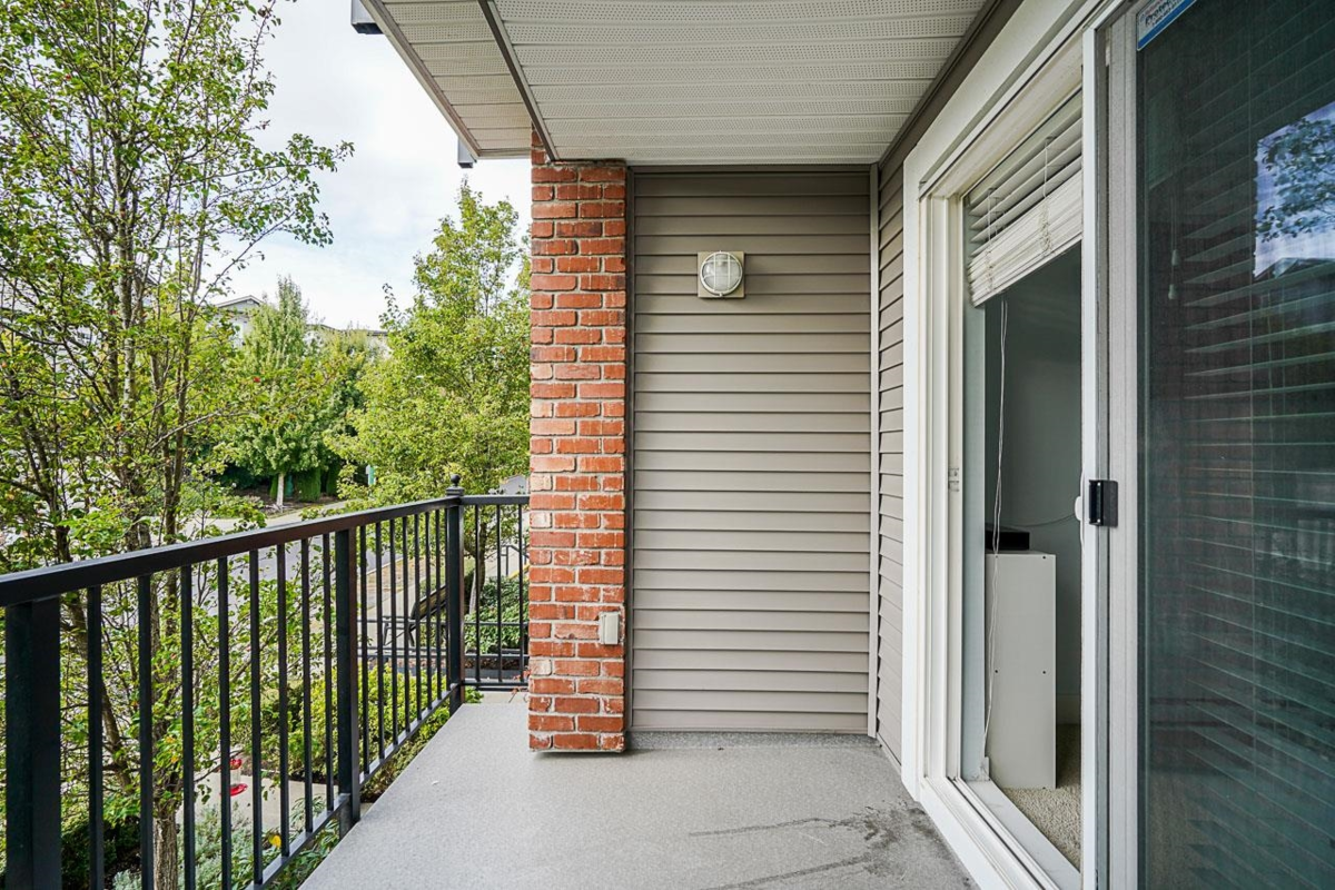 Swimming Pool Photo of 316 6480 195a Street, Surrey, BC