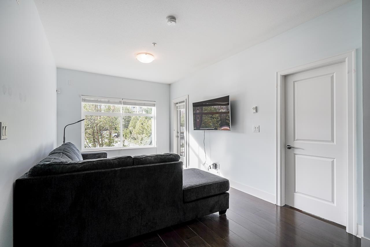 Walk-In Closet Photo of 316 6480 195a Street, Surrey, BC