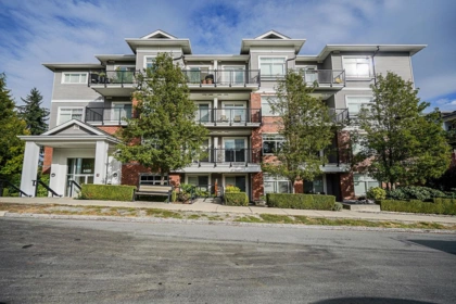 316 6480 195a Street, Surrey, BC