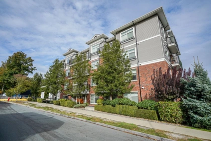 316 6480 195a Street, Surrey, BC