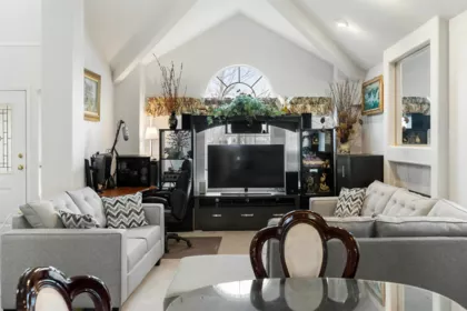 Kitchen Island Photo of 6475 188a Street, Surrey, BC