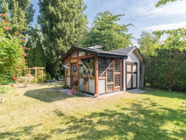 Garden / Landscaping Photo of 21687 48a Avenue, Langley, BC