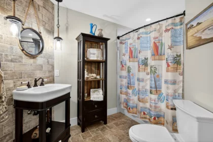 Laundry Room Photo of 21687 48a Avenue, Langley, BC