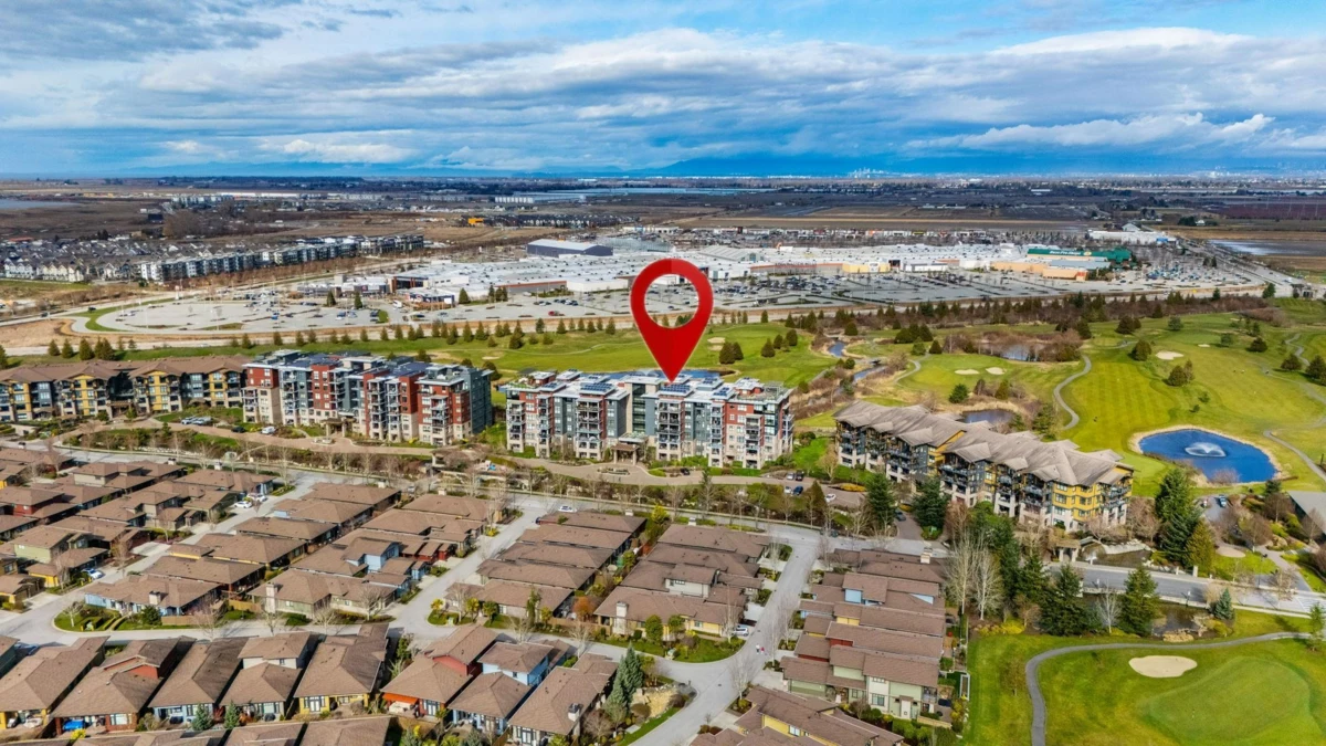 Family Room Photo of 211 5055 Springs Boulevard, Delta, BC
