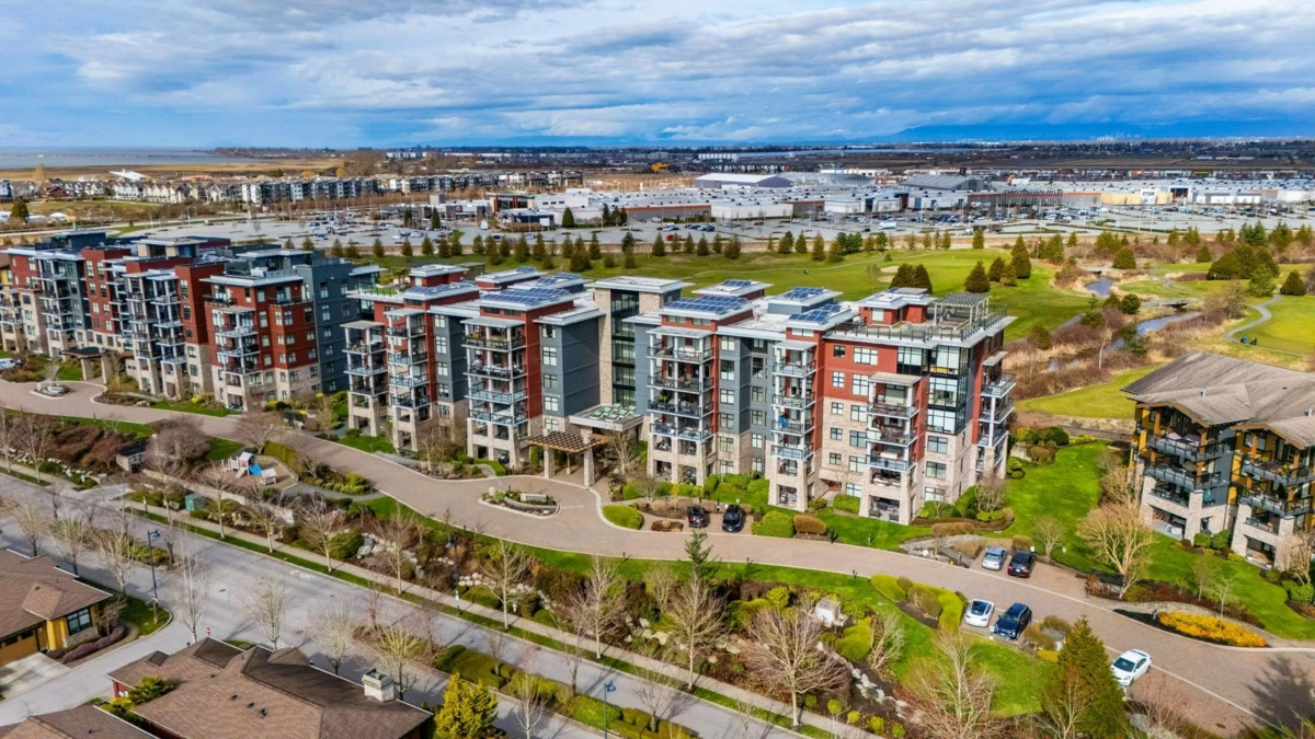 Pantry Photo of 211 5055 Springs Boulevard, Delta, BC