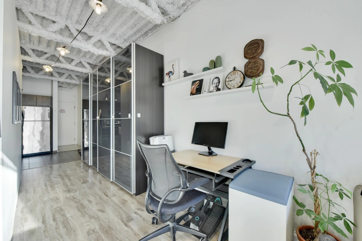 Breakfast Nook Photo of 305 350 E 2nd Avenue, Vancouver, BC