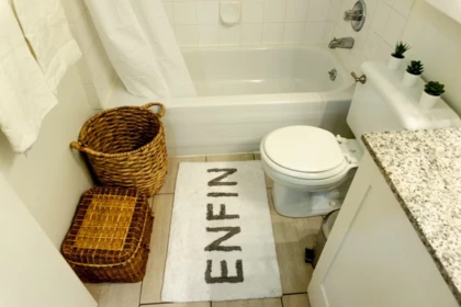Powder Room Photo of 305 350 E 2nd Avenue, Vancouver, BC