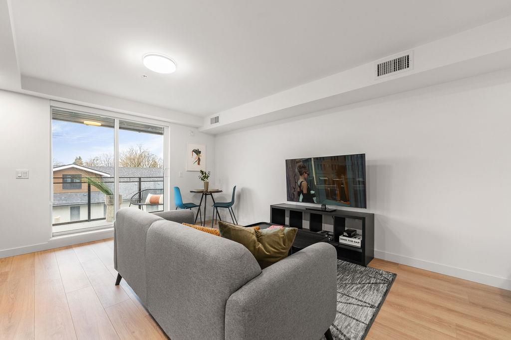 Breakfast Nook Photo of 311 2419 Grant Street, Vancouver, BC