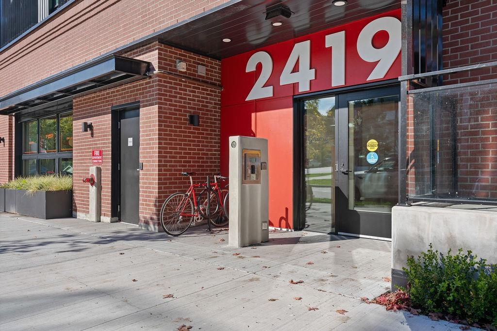 Front Yard Photo of 311 2419 Grant Street, Vancouver, BC