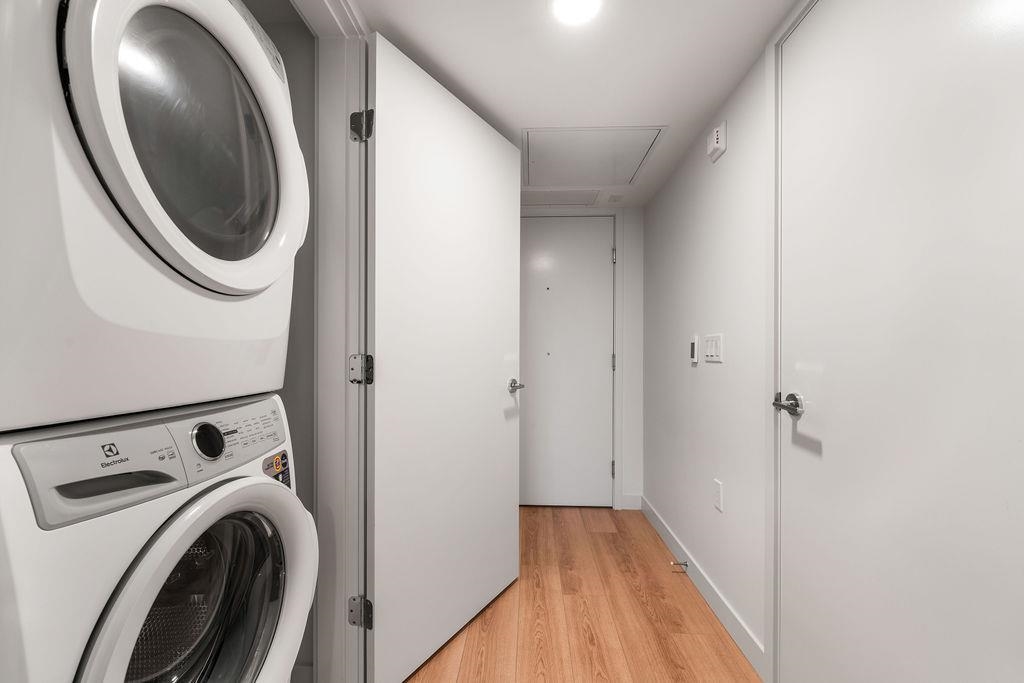 Walk-In Closet Photo of 311 2419 Grant Street, Vancouver, BC