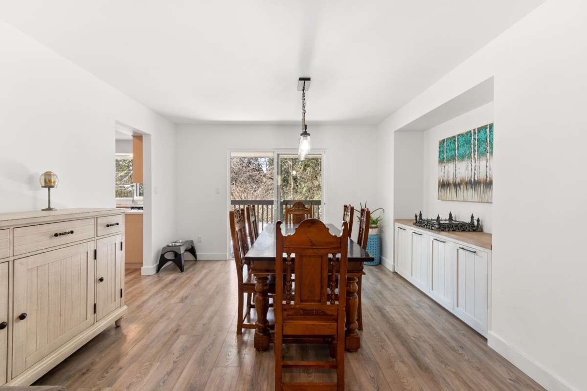 Pantry Photo of 1955 Chesterfield Avenue, North Vancouver, BC