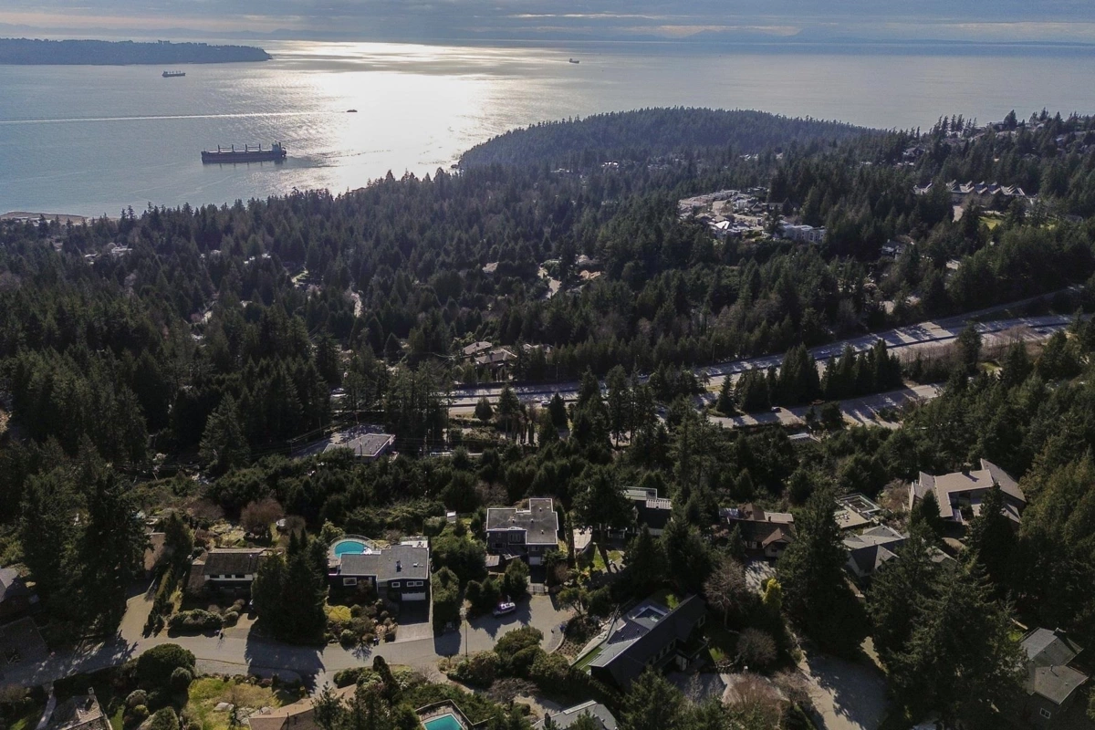 Front Yard Photo of 4582 Woodgreen Court, West Vancouver, BC