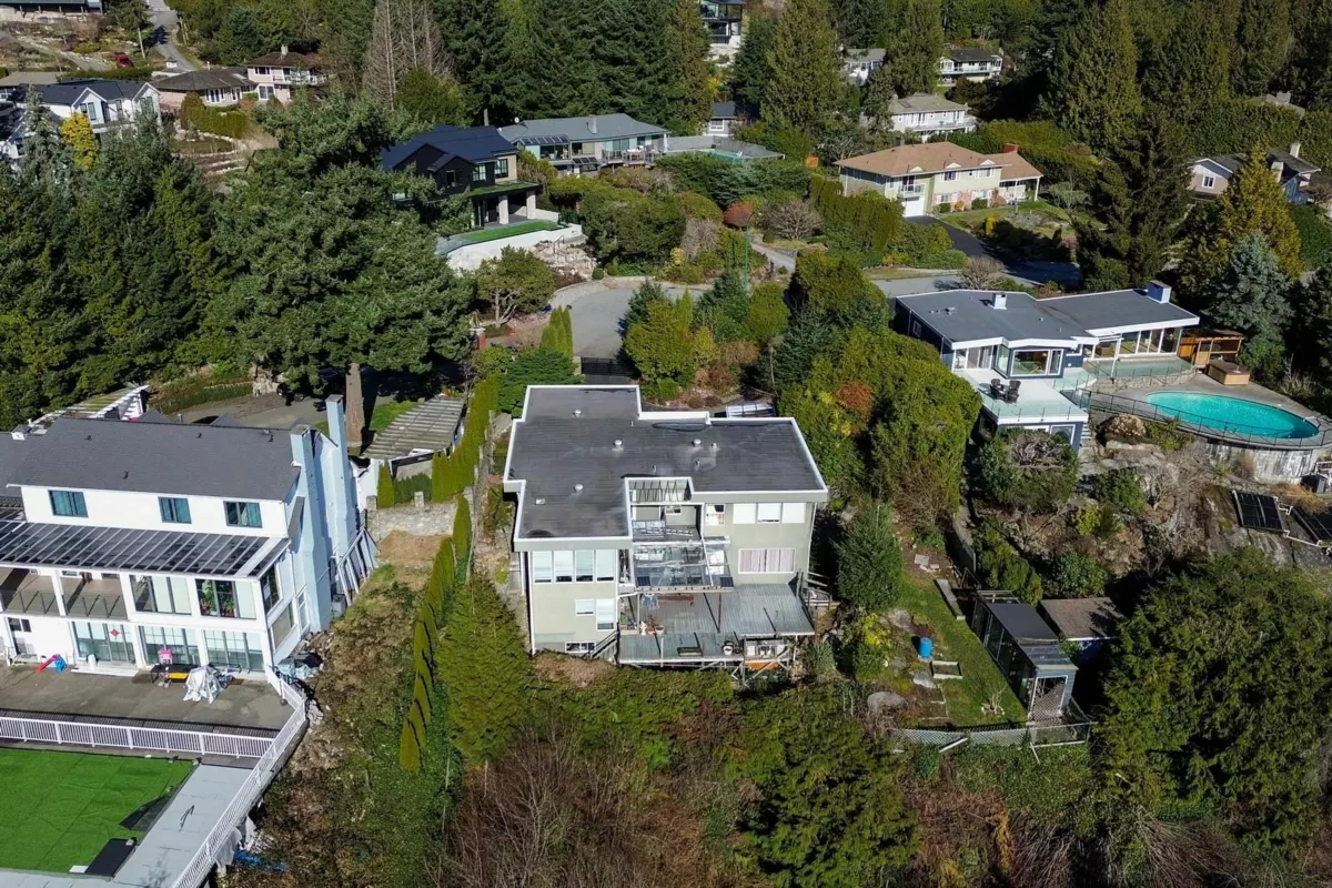 Outdoor Kitchen Photo of 4582 Woodgreen Court, West Vancouver, BC