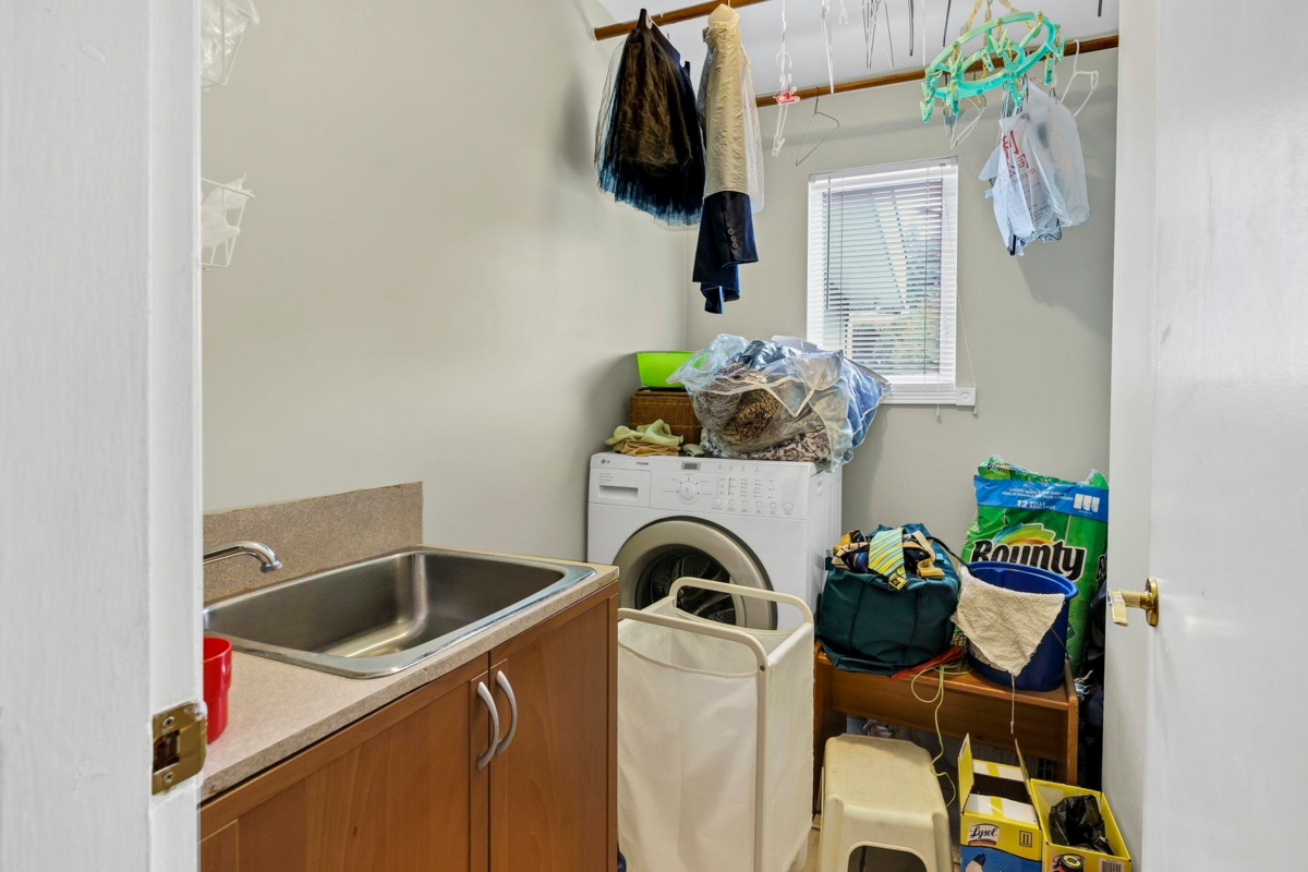 Outdoor Patio Photo of 4582 Woodgreen Court, West Vancouver, BC