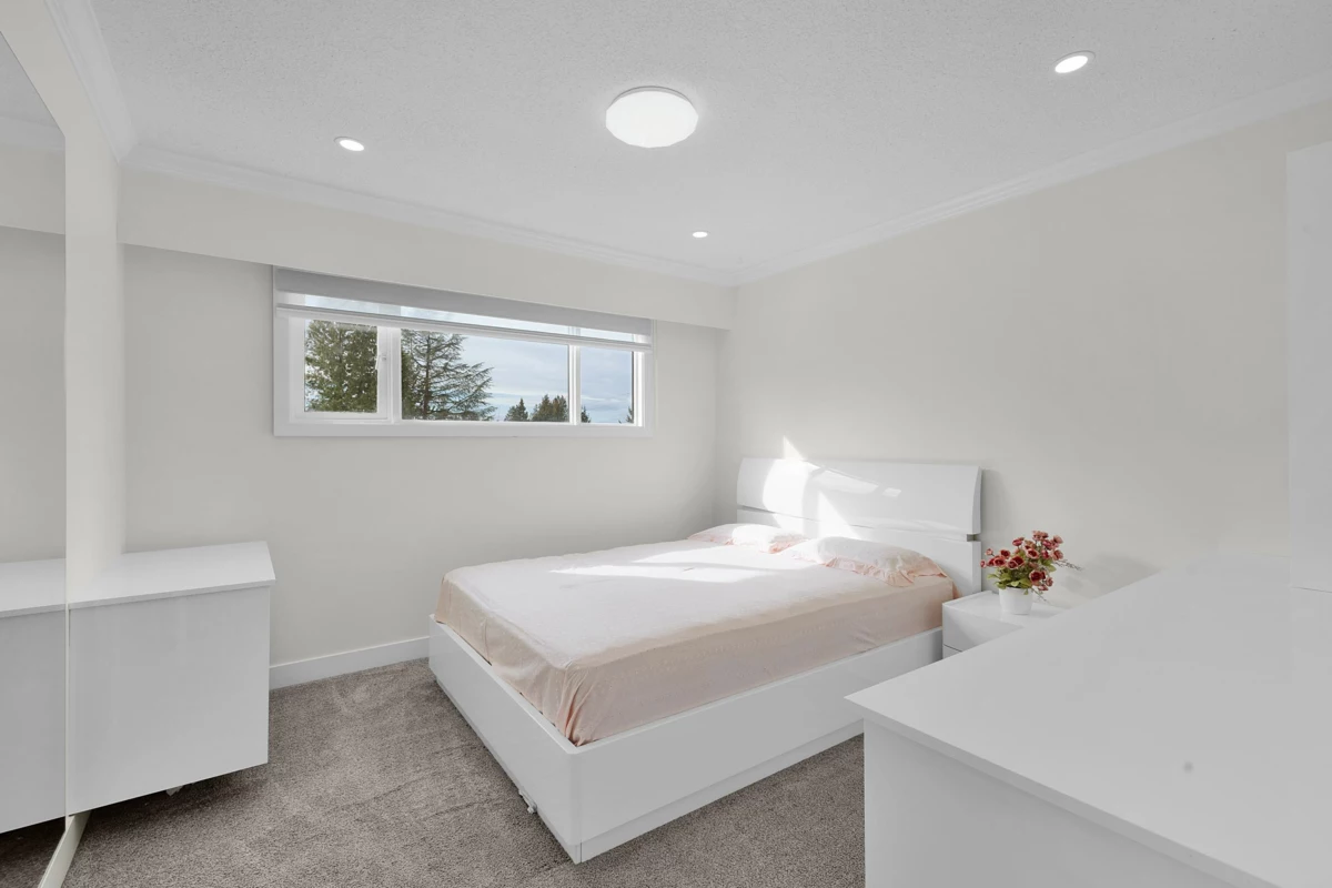 Hallway Photo of 6788 Stoney Crescent, Delta, BC