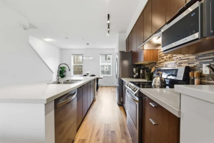 Kitchen Island Photo of 18 19572 Fraser Way, Pitt Meadows, BC