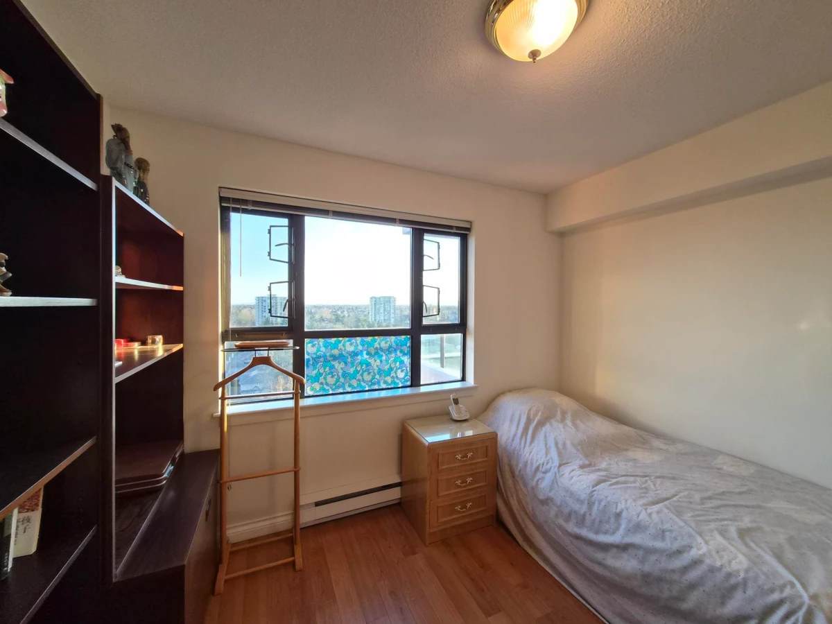 Basement Recreation Room Photo of 1506 6611 Cooney Road, Richmond, BC