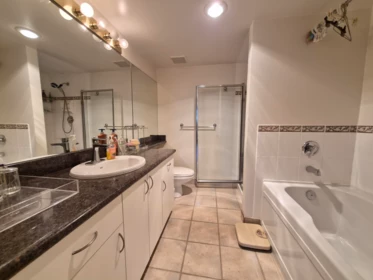 Powder Room Photo of 1506 6611 Cooney Road, Richmond, BC