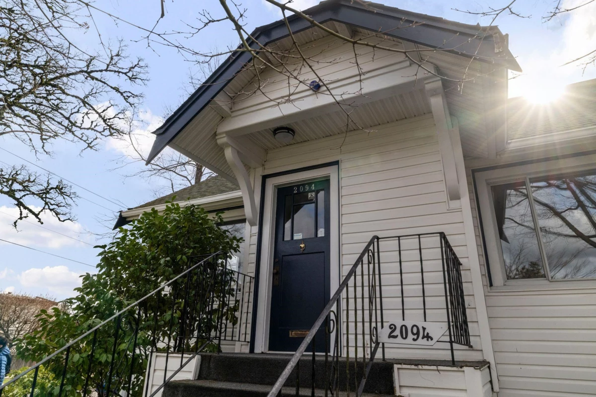 Backyard Photo of 2094 E 7th Avenue, Vancouver, BC