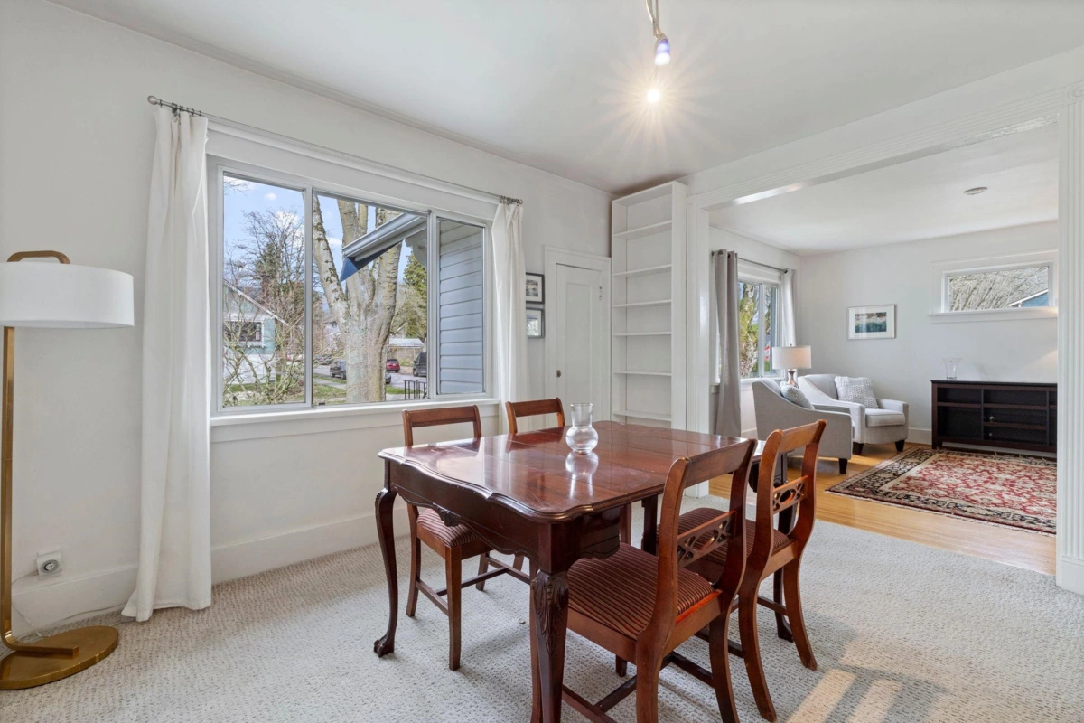 Breakfast Nook Photo of 2094 E 7th Avenue, Vancouver, BC