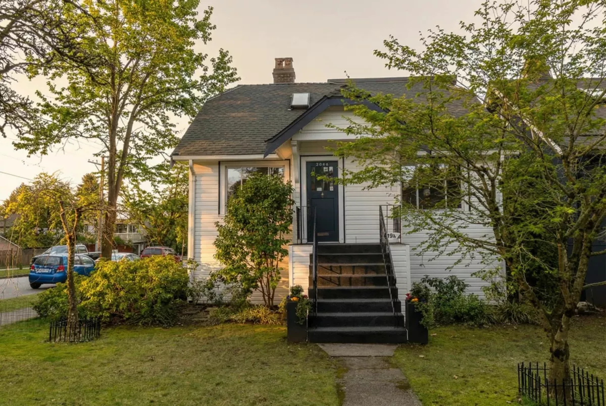 Exterior Rear Photo of 2094 E 7th Avenue, Vancouver, BC