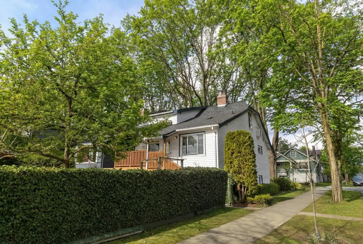 Outdoor Deck Photo of 2094 E 7th Avenue, Vancouver, BC
