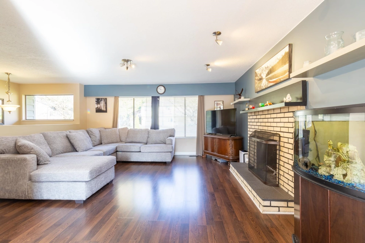 Family Room Photo of 32344 Mallard Place, Mission, BC