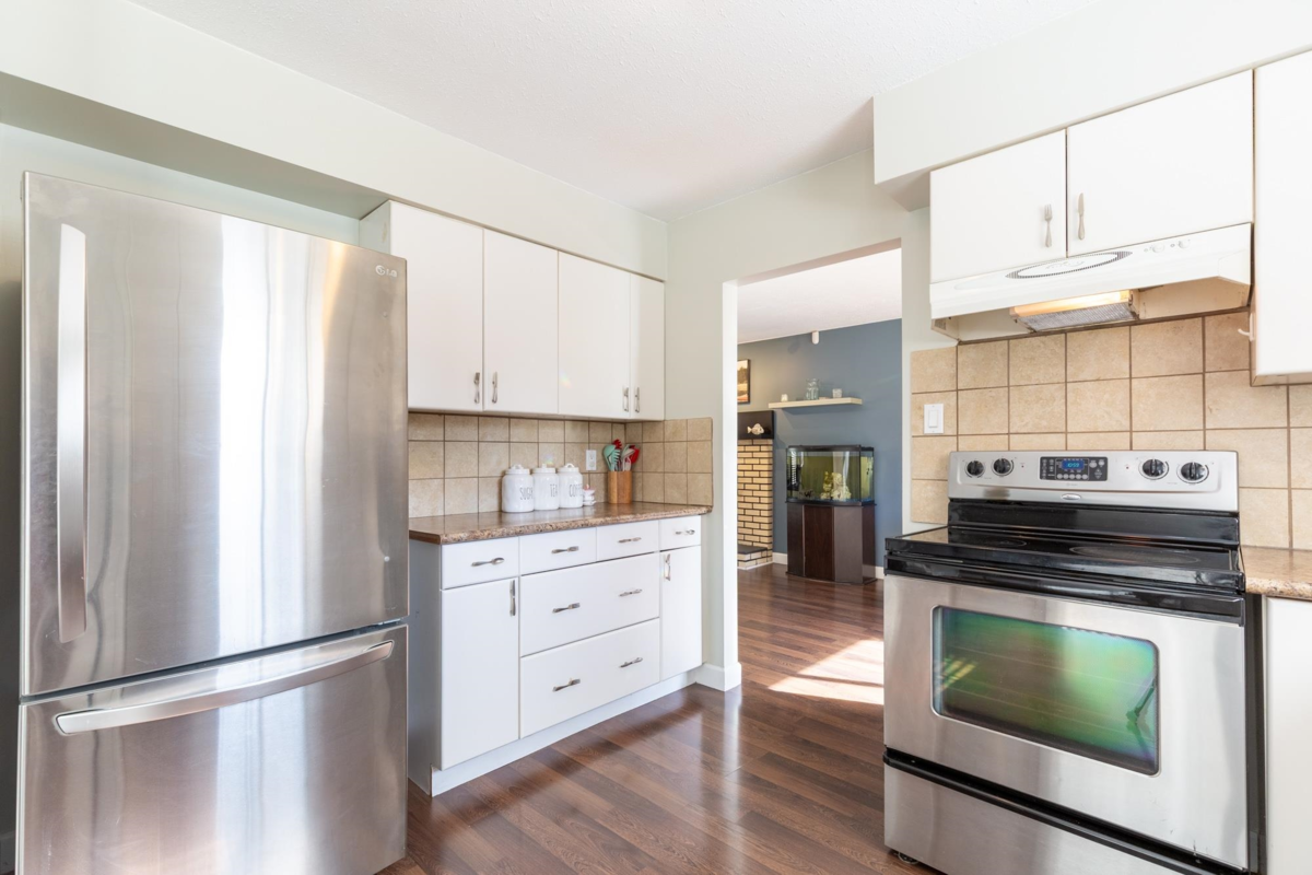 Primary Bathroom Photo of 32344 Mallard Place, Mission, BC