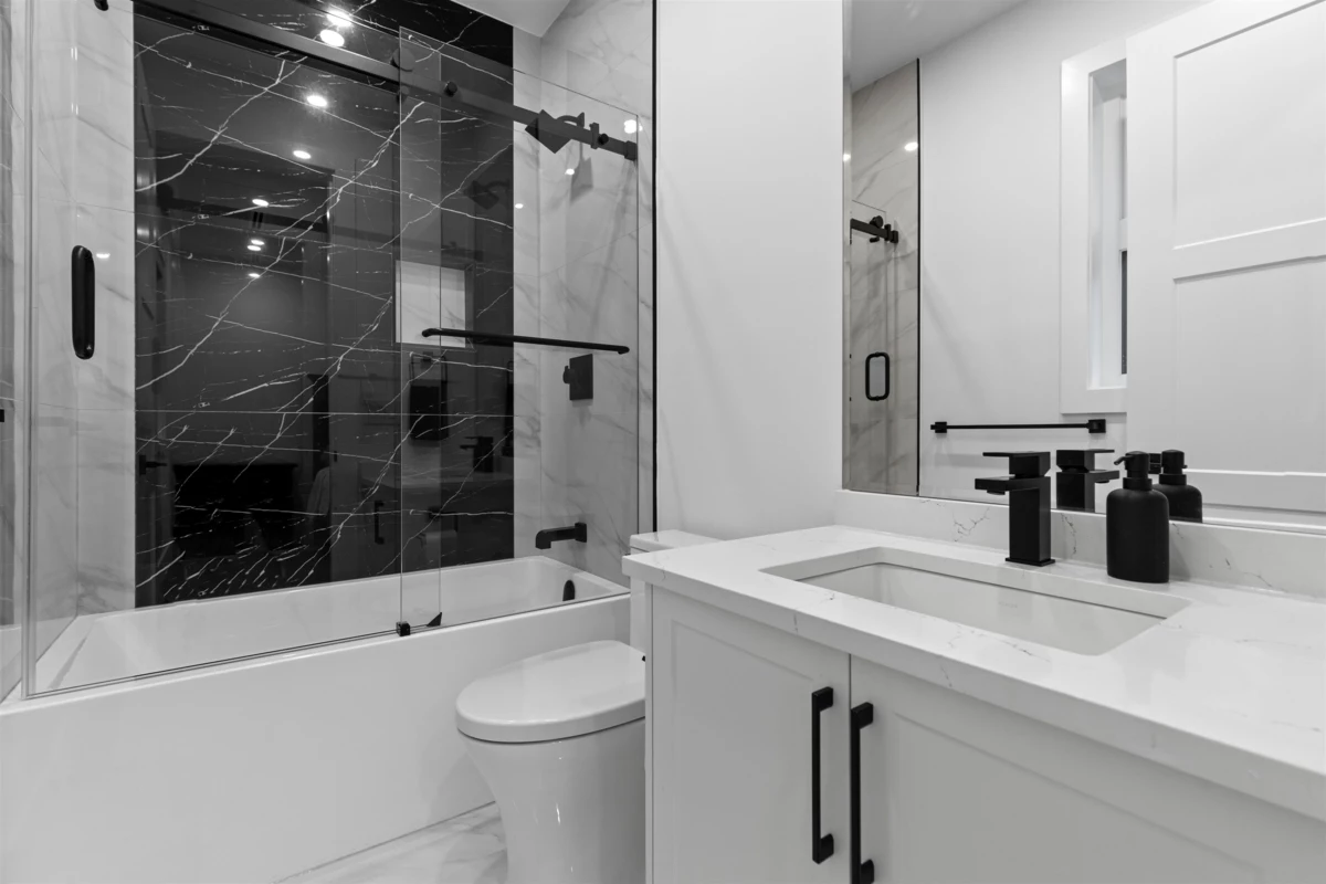 Backyard Photo of 19759 33 Avenue, Langley, BC