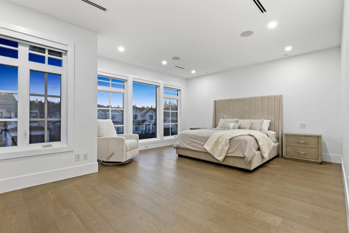 Basement Recreation Room Photo of 19759 33 Avenue, Langley, BC