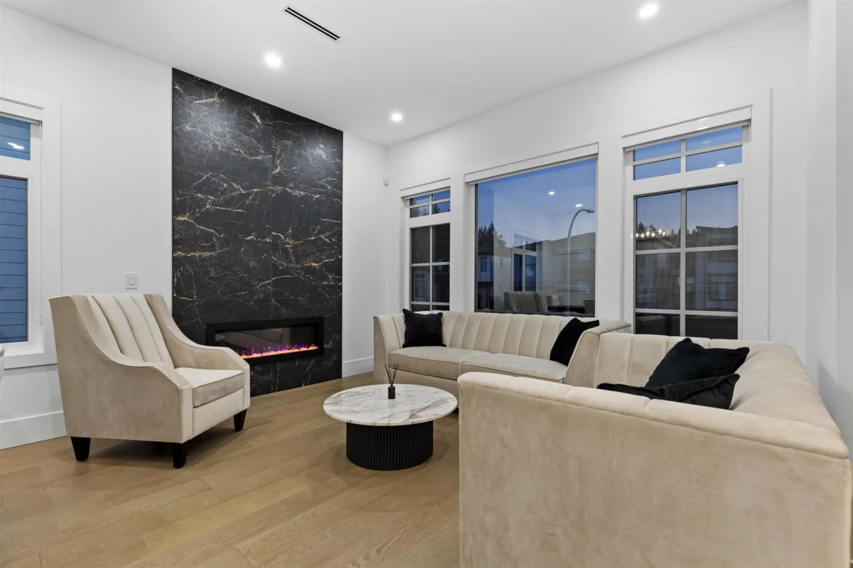 Family Room Photo of 19759 33 Avenue, Langley, BC