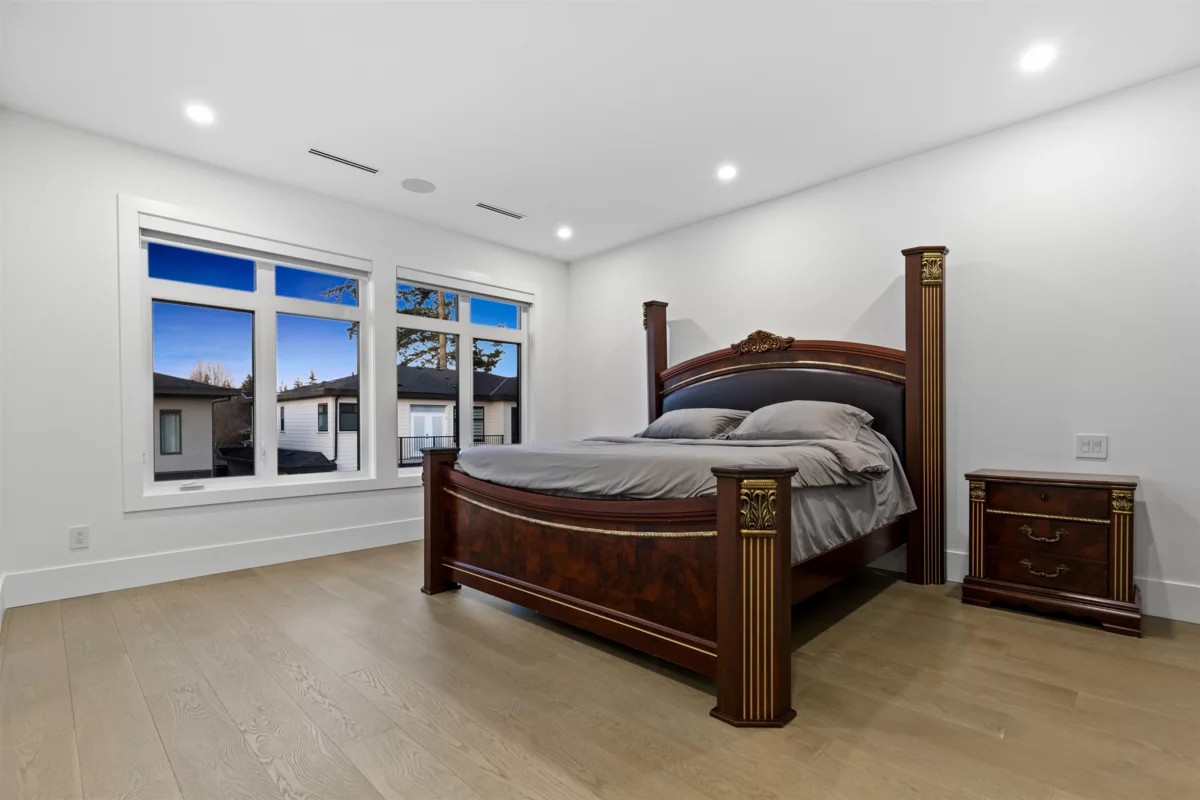Hallway Photo of 19759 33 Avenue, Langley, BC