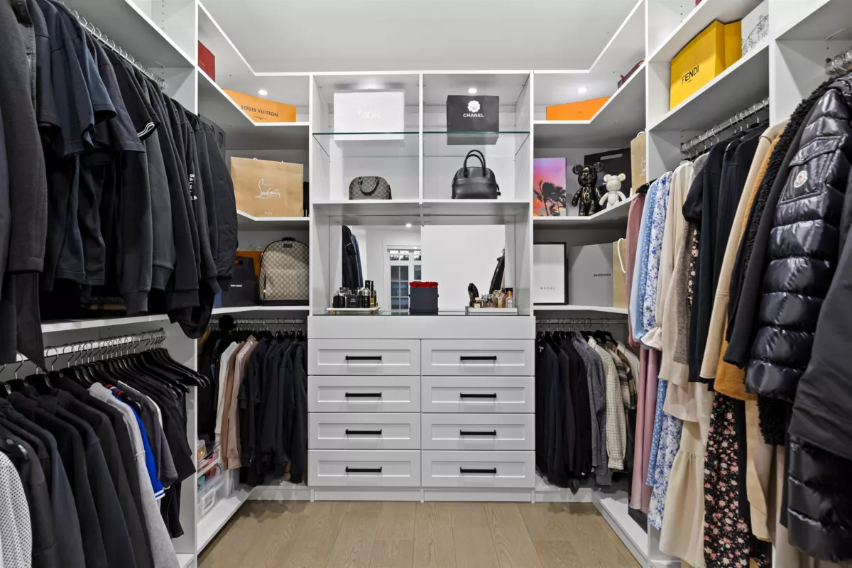 Mudroom Photo of 19759 33 Avenue, Langley, BC