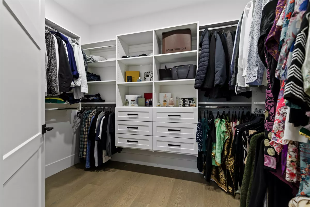 Staircase Photo of 19759 33 Avenue, Langley, BC