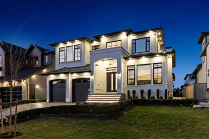 Front exterior of 19759 33 Avenue, Langley, BC