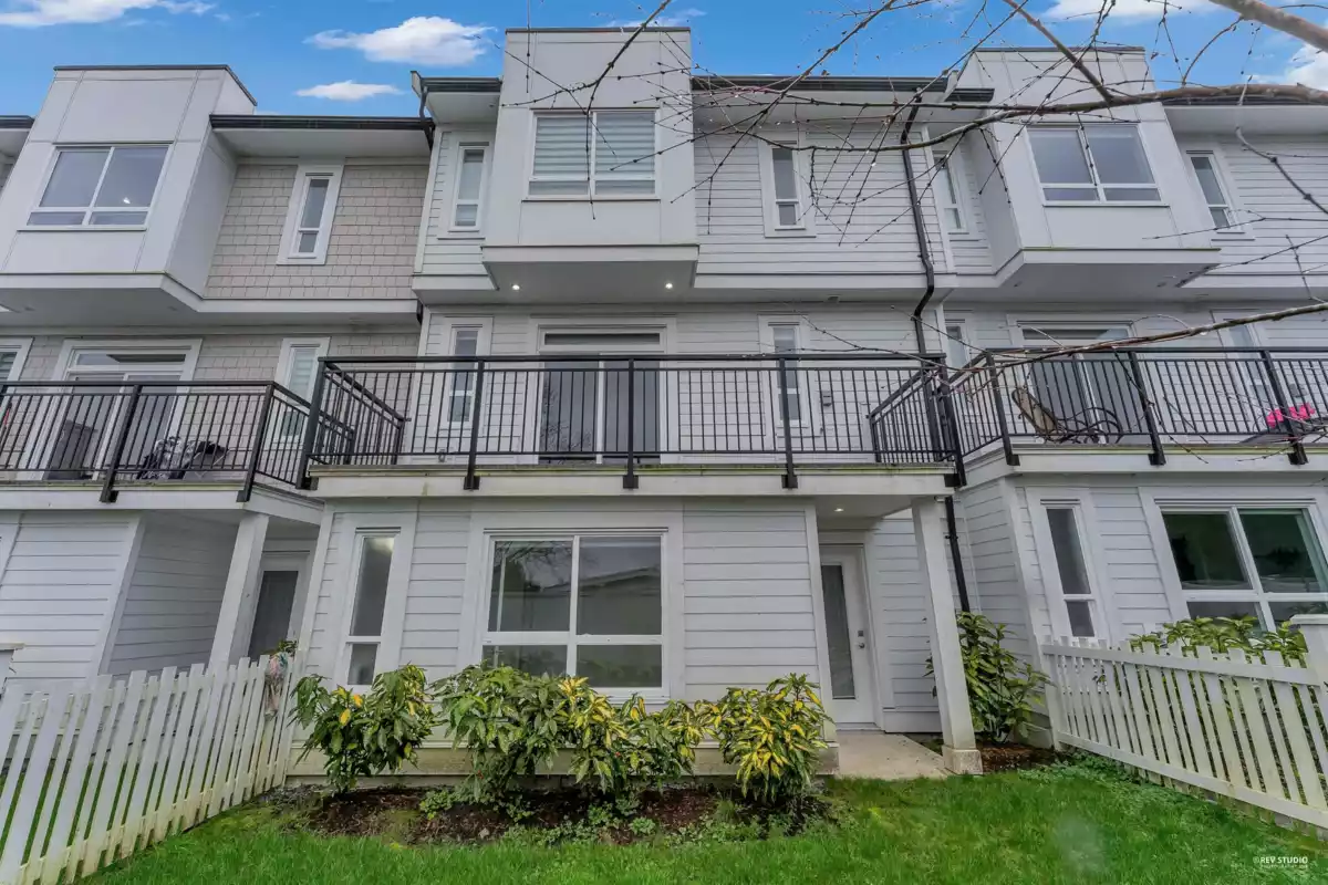 Front Yard Photo of 12 8181 135a Street, Surrey, BC