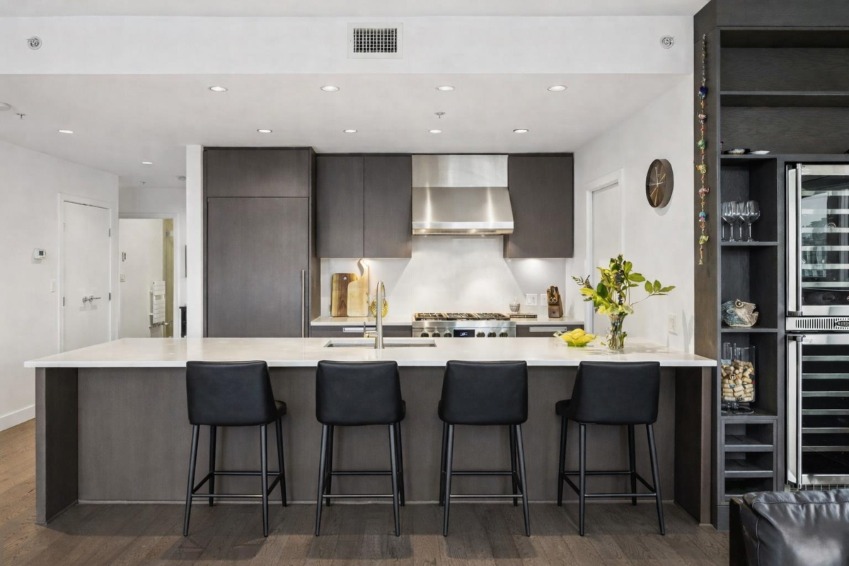 Kitchen Photo of PH1606 288 W 1st Avenue, Vancouver, BC